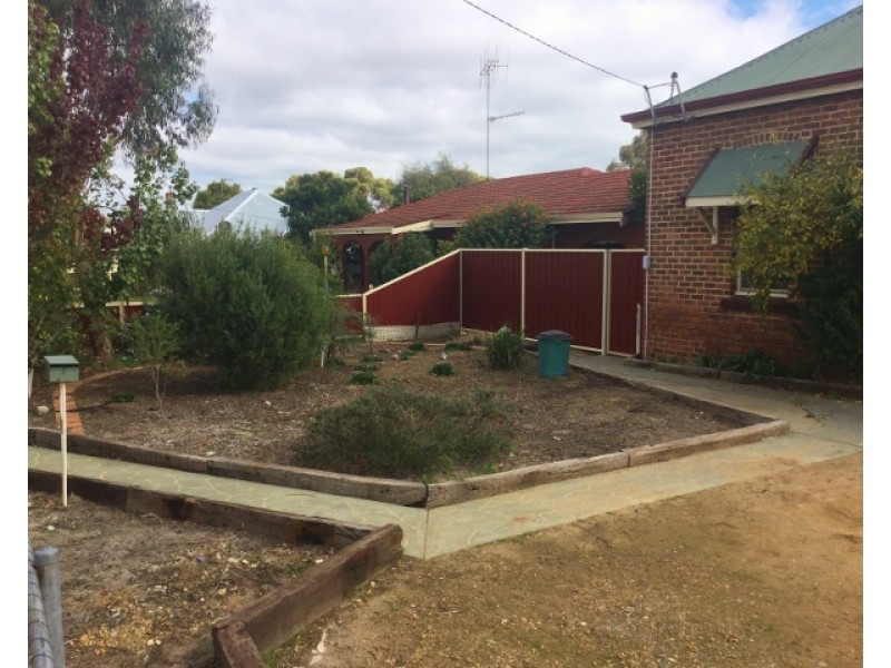 10 Beach Street, Katanning WA 6317