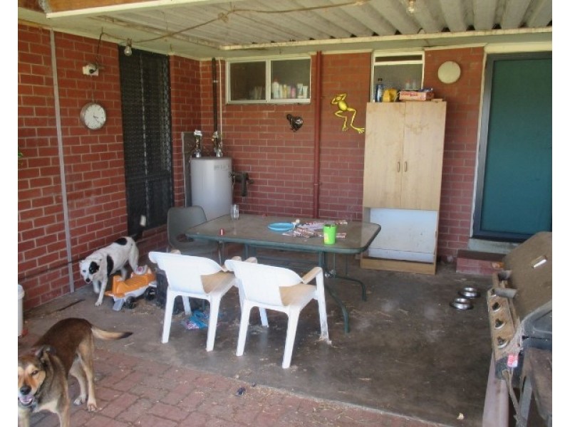 15 Marri Drive, Katanning WA 6317