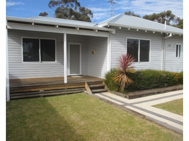 31 Barker Street, Katanning WA 6317