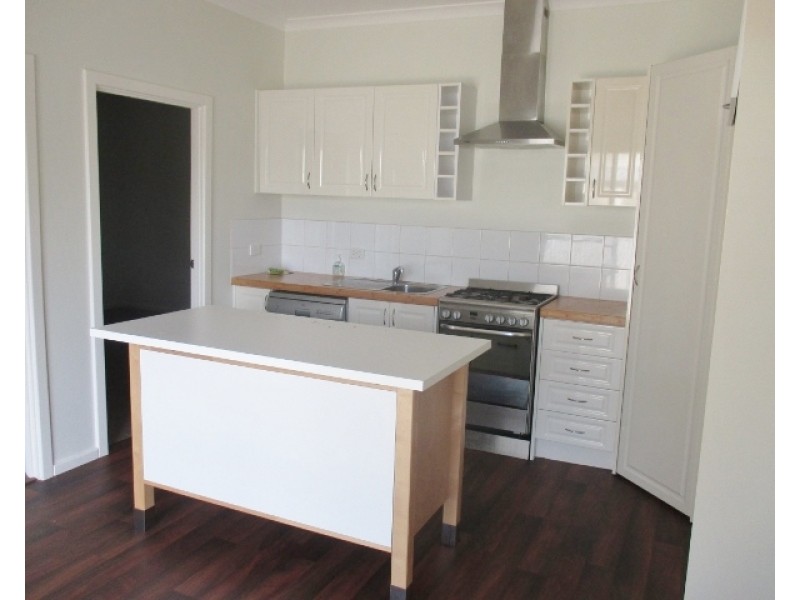 31 Barker Street, Katanning WA 6317