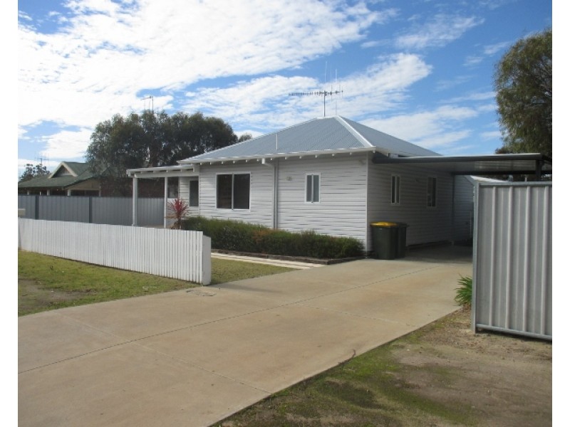 31 Barker Street, Katanning WA 6317