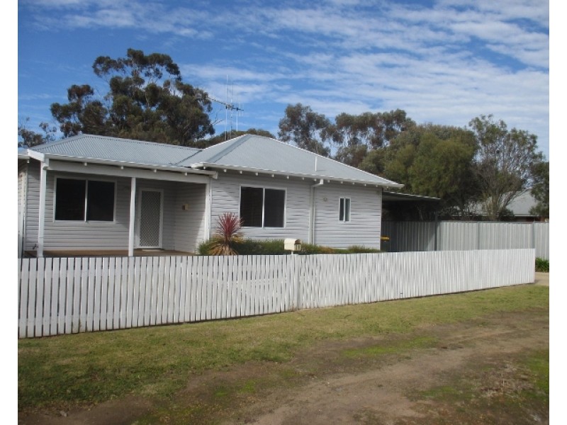 31 Barker Street, Katanning WA 6317