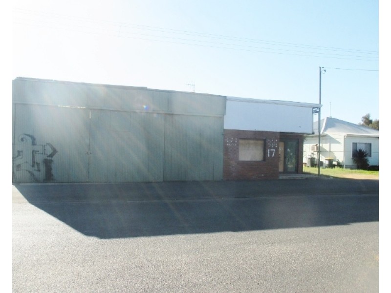 17 Park Street, Katanning WA 6317