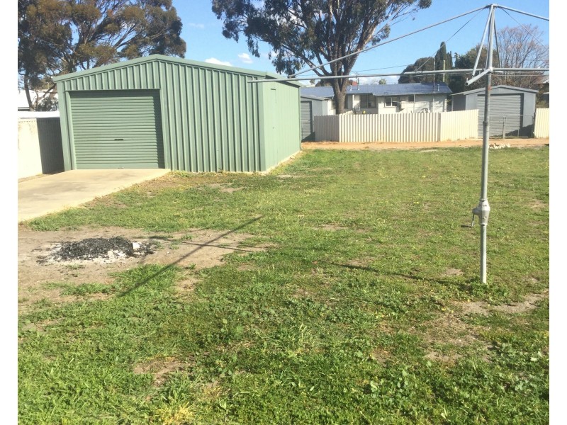 9 Bell Street, Gnowangerup WA 6335