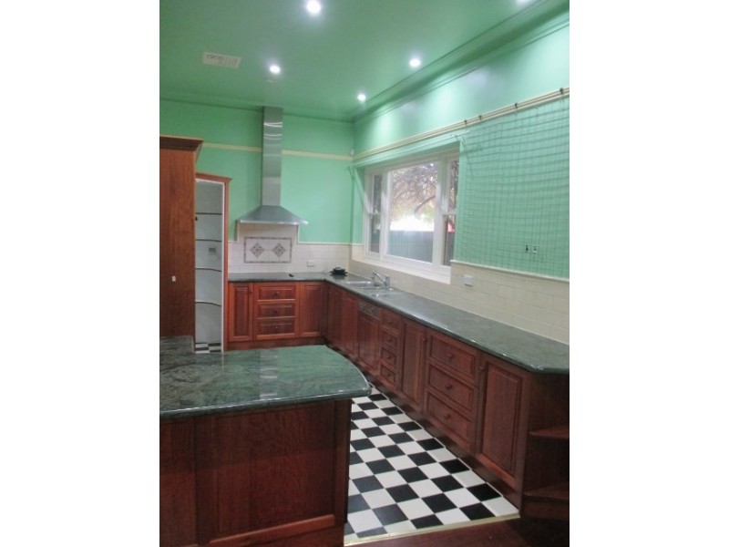 35 Adam Street, Katanning WA 6317