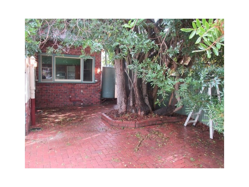 35 Adam Street, Katanning WA 6317