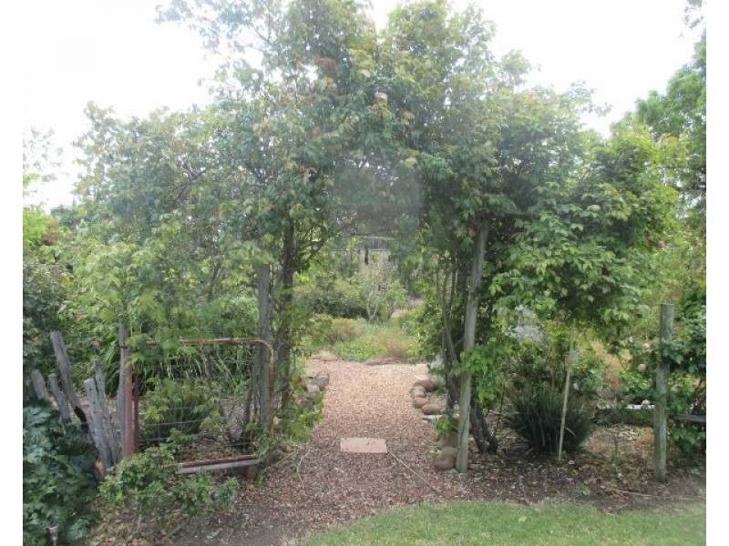 15 Beach Street, Katanning WA 6317