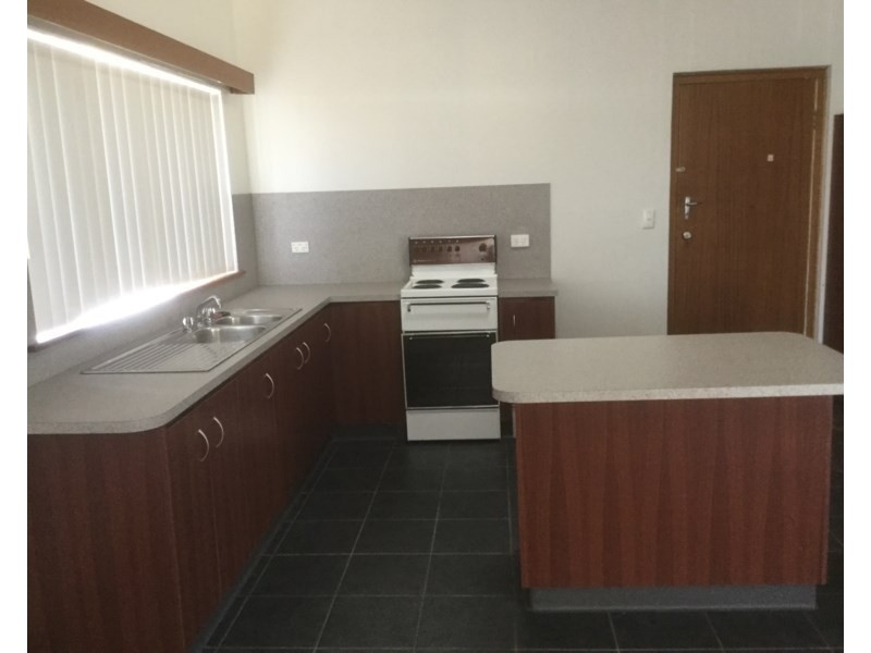 17 Golflinks Road, Katanning WA 6317