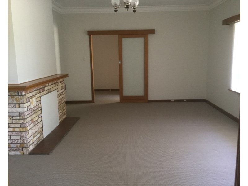 17 Golflinks Road, Katanning WA 6317