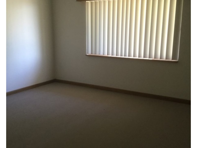 17 Golflinks Road, Katanning WA 6317