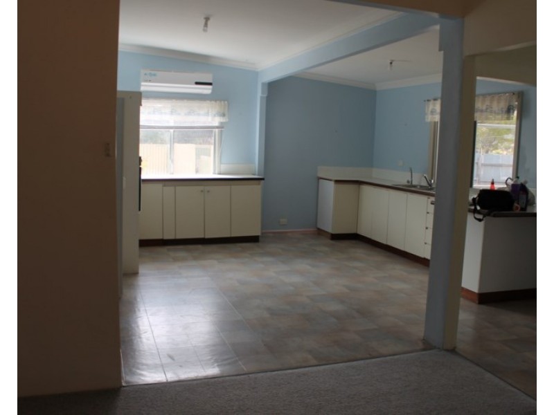 63 Bokarup Street, Katanning WA 6317