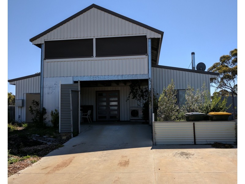 63 Rogers Avenue, Katanning WA 6317