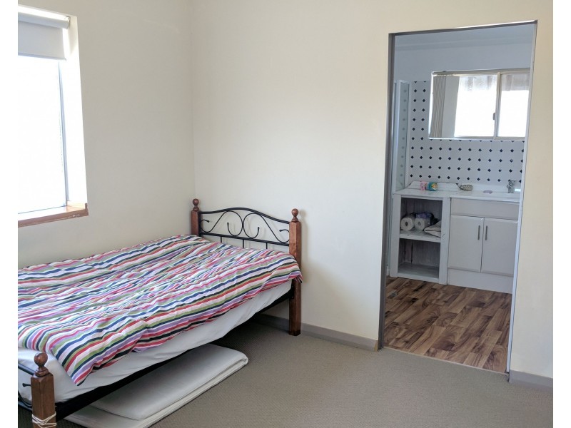 63 Rogers Avenue, Katanning WA 6317