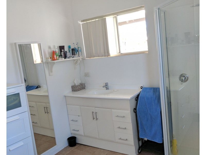 63 Rogers Avenue, Katanning WA 6317