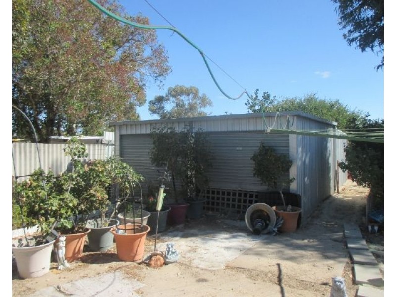 32 Britannia Street, Katanning WA 6317