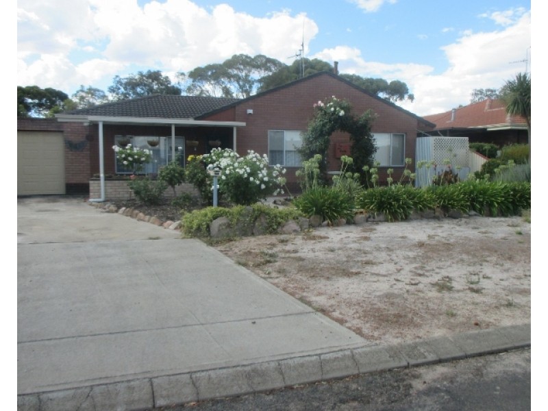 16 Hakea Place, Katanning WA 6317