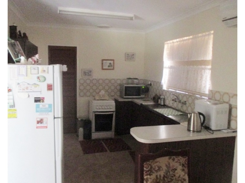 16 Hakea Place, Katanning WA 6317