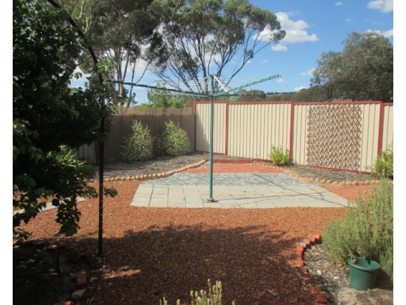 16 Hakea Place, Katanning WA 6317
