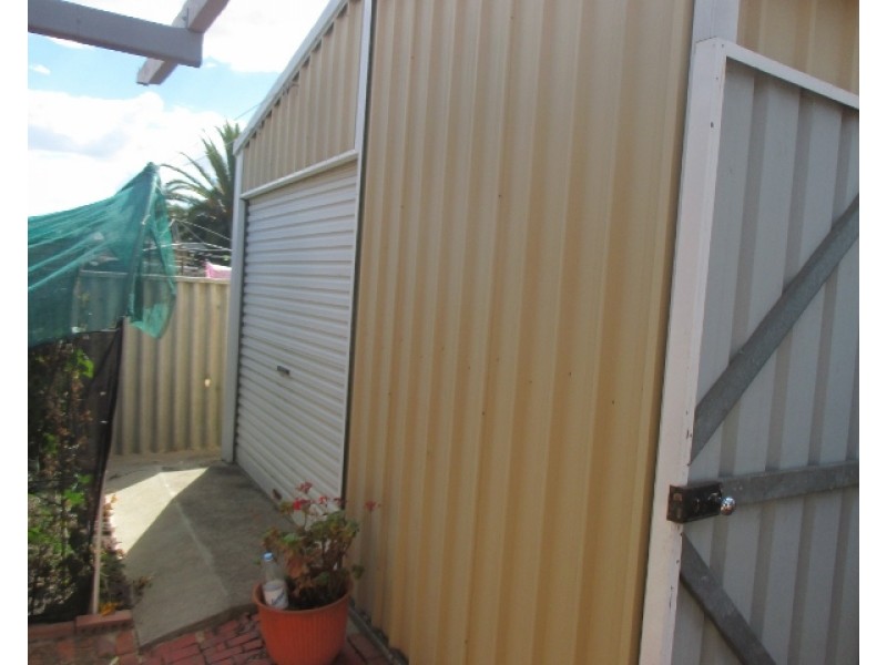 16 Hakea Place, Katanning WA 6317