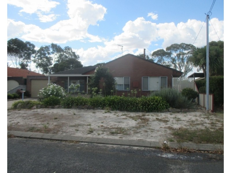 16 Hakea Place, Katanning WA 6317