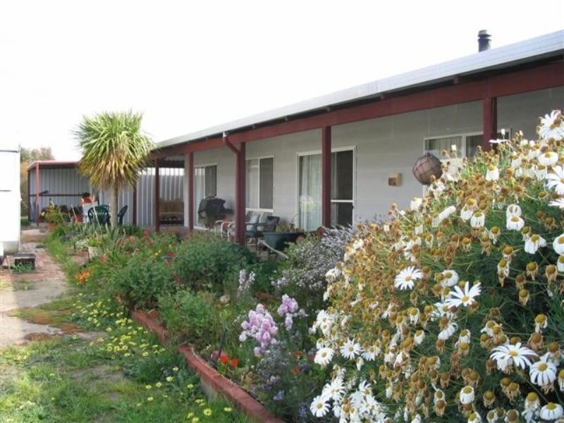 418 Great Southern Highway, Broomehill WA 6318