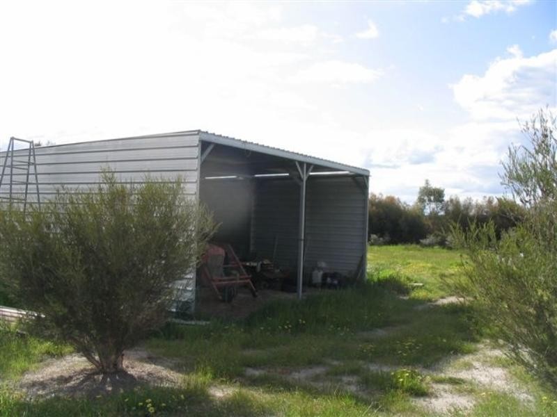 418 Great Southern Highway, Broomehill WA 6318