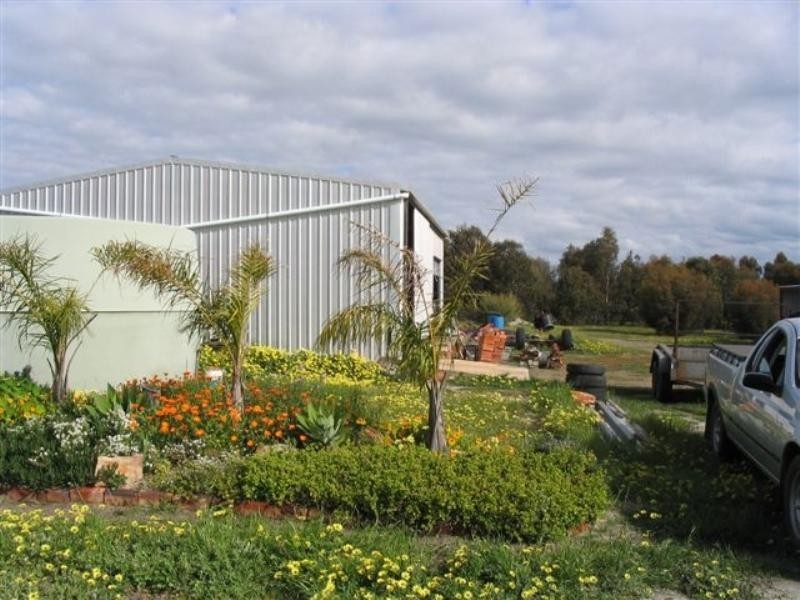 418 Great Southern Highway, Broomehill WA 6318