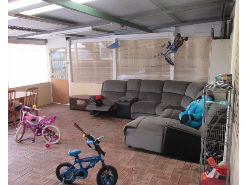 20 Broome Street, Katanning WA 6317