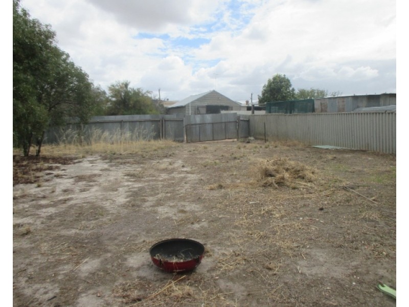 20 Broome Street, Katanning WA 6317