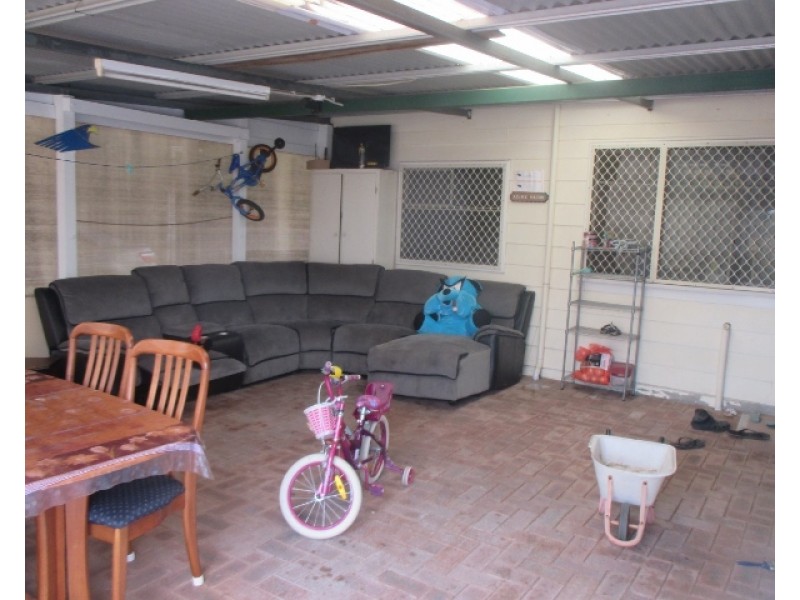 20 Broome Street, Katanning WA 6317