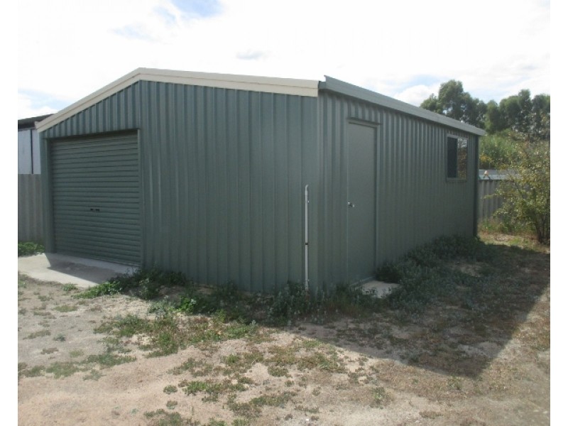 36 Carew Street, Katanning WA 6317