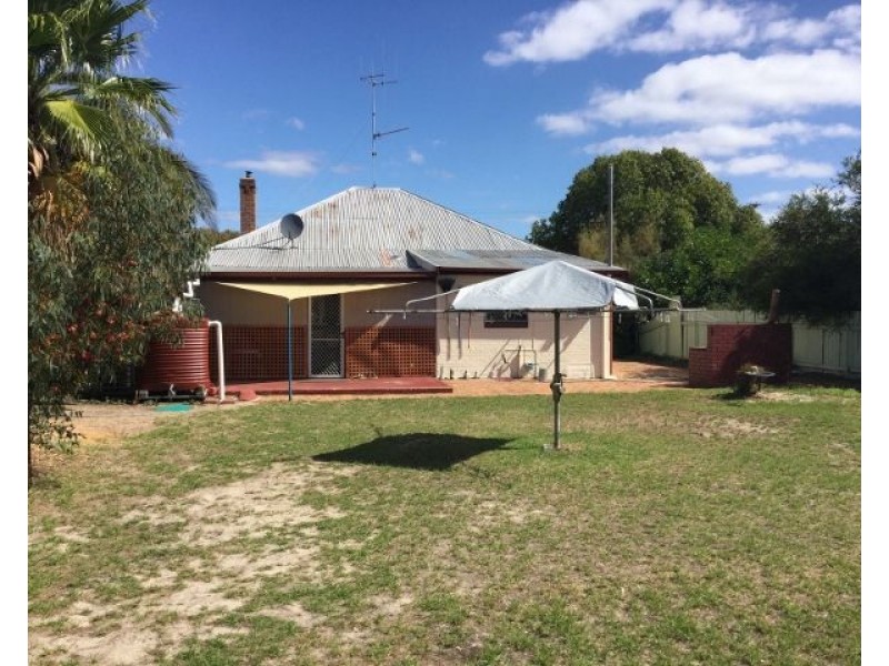 25 Piesse Street, Katanning WA 6317
