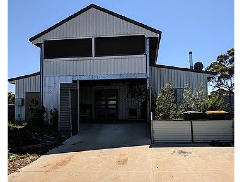 63 Rogers Avenue, Katanning WA 6317