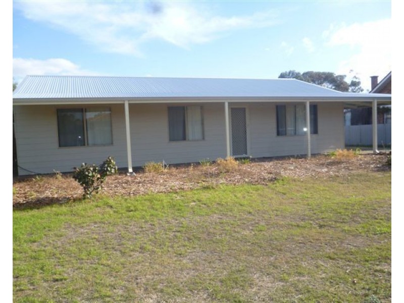 68 Andover Street, Katanning WA 6317