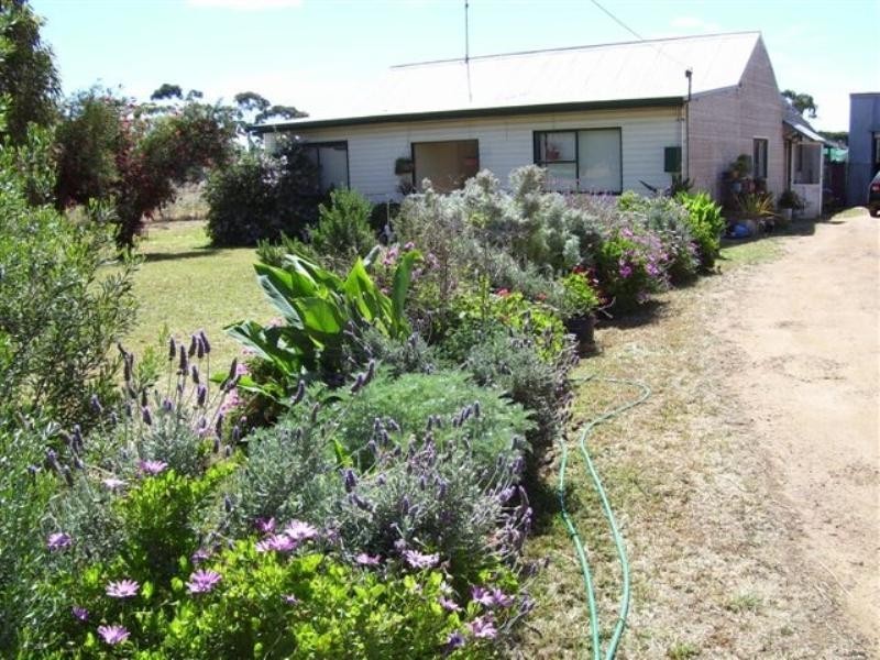 32 Bay Street, Katanning WA 6317