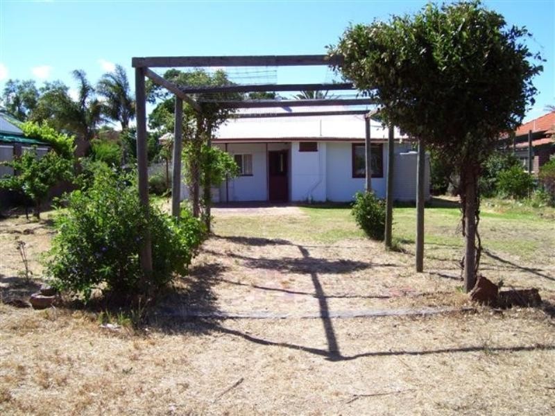 72 Avon Street, Katanning WA 6317