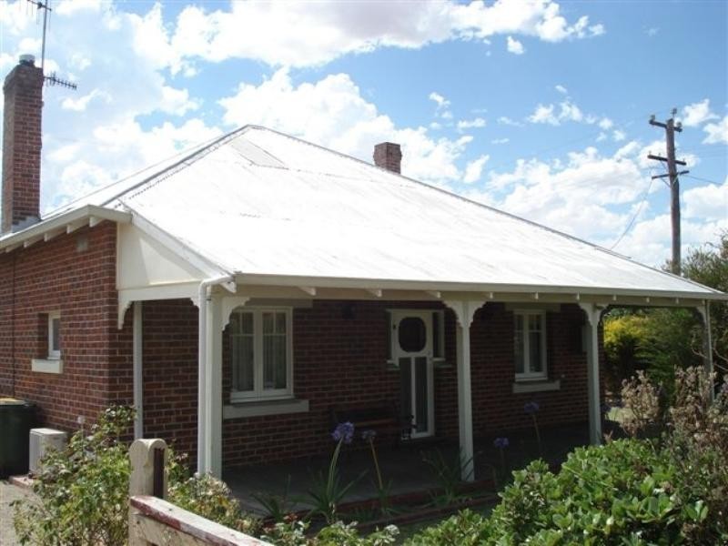 54 Avon Street, Katanning WA 6317