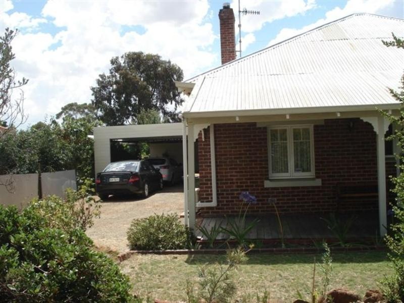 54 Avon Street, Katanning WA 6317