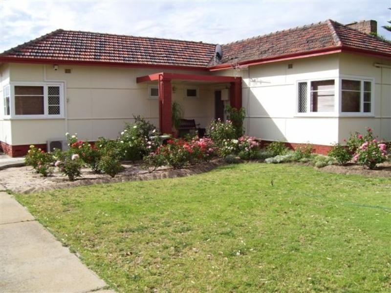 7 Charles Street, Katanning WA 6317