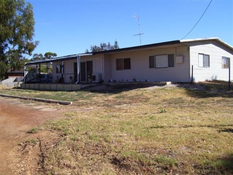 47 Rogers Avenue, Katanning WA 6317