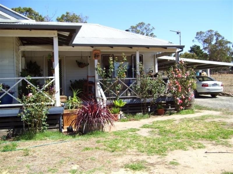 18 Forsythe Road, Kojonup WA 6395