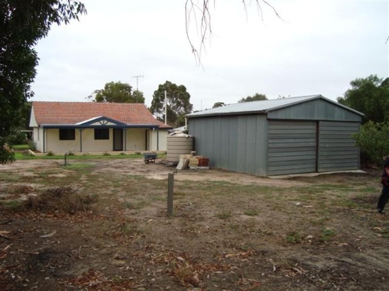 15 Ivy Street, Broomehill WA 6318