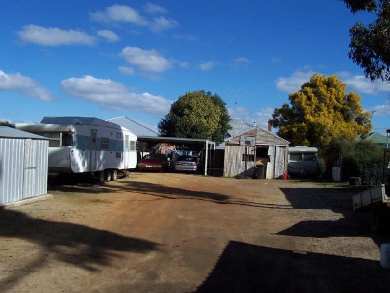 16 Amherst Street, Katanning WA 6317