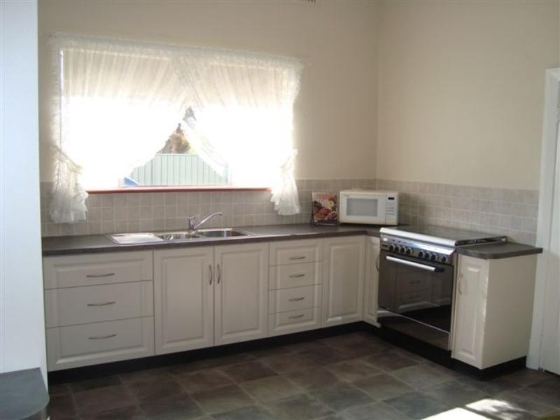 76 Carew Street, Katanning WA 6317