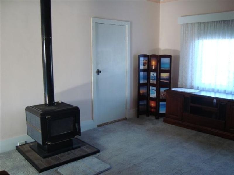 76 Carew Street, Katanning WA 6317