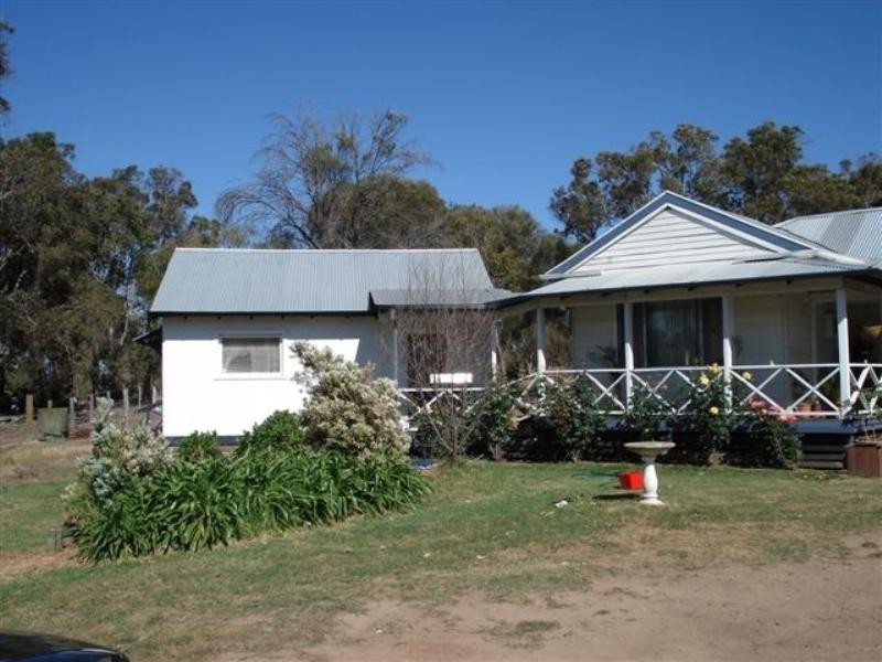 18 Forsythe Road, Kojonup WA 6395