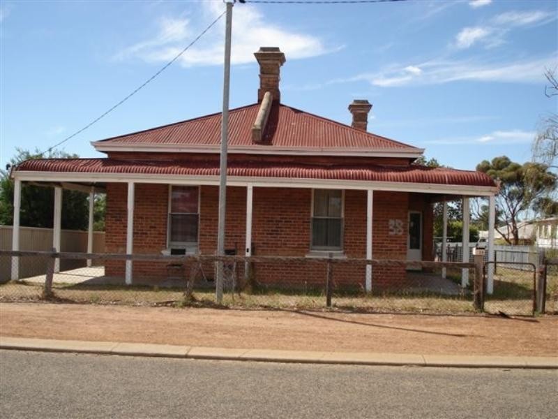 40 Taylor Street, Katanning WA 6317