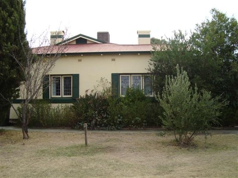 39 Clive Street, Katanning WA 6317