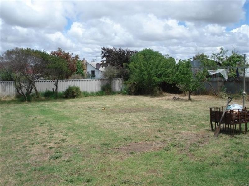 16 Kemble Terrace, Katanning WA 6317