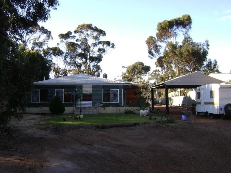 39 Keith Street, Broomehill WA 6318